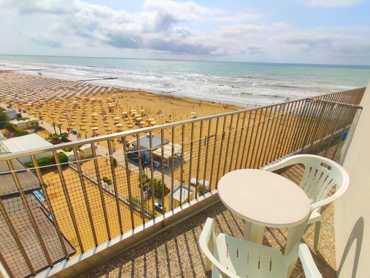 La Torre - Frontemare - Immobil Relax Villa Lido di Jesolo Luaran gambar